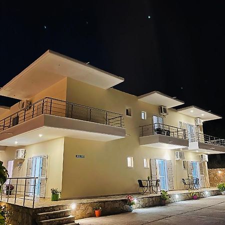 Orea Hotel Himarë Exterior foto